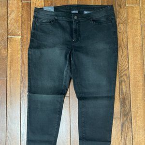 J. Jill Black Jeans Size 14 Skinny Cropped Distressed
